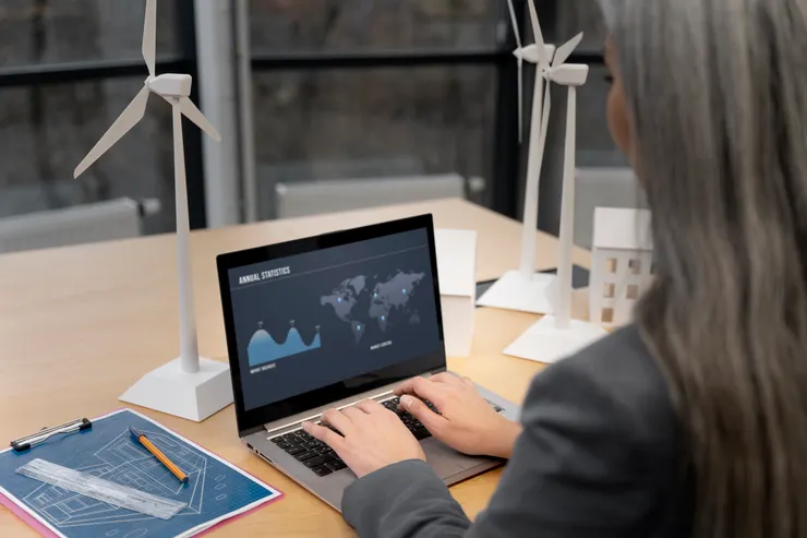 每天都在追碳排報告、搞能源盤查?你不是一個人!pizzaJEN的 『碳排監測與能源管理(EcoLens EMS)』陪著你!