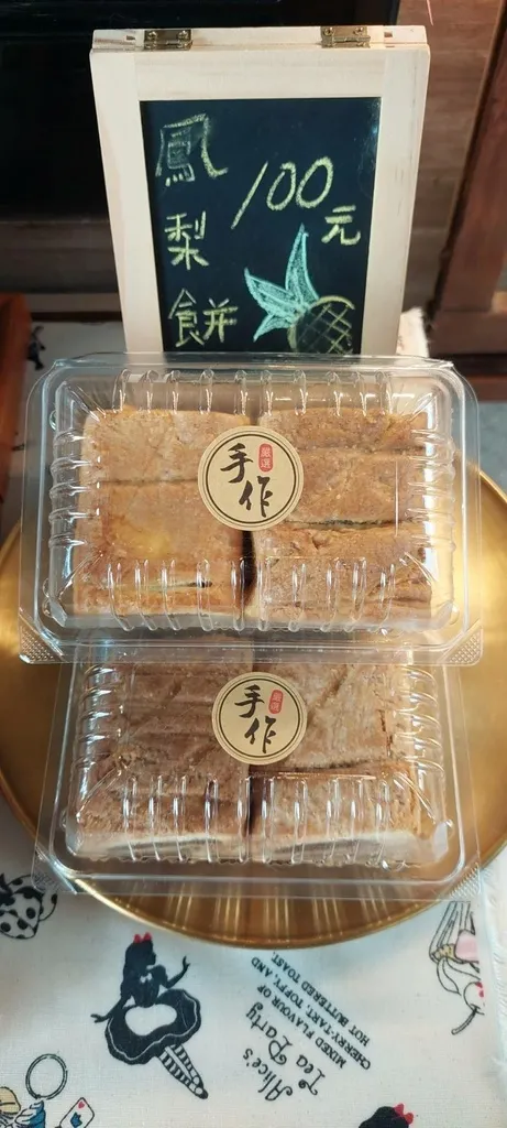 安南區聚餐/包場首選【貓的法小館】療癒系貓咪餐廳必訪！天然自