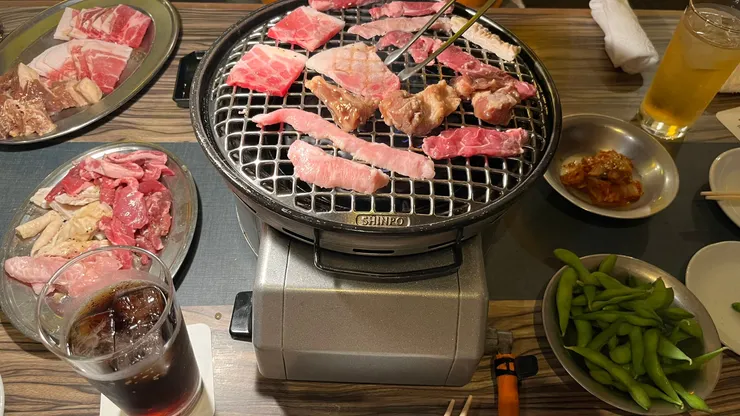燒肉乃我的肉..的肉...太香太好吃了