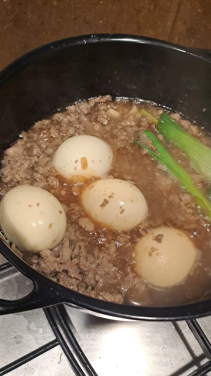 完美水煮蛋跟肉燥一起滷