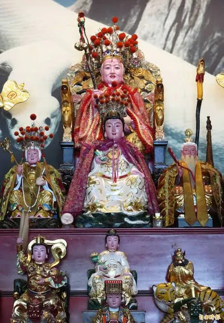 白蛇娘娘及陪祀神佛（圖片截圖於網路）