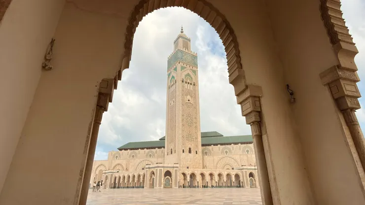 摩爾式風格拱門，在西班牙被摩爾人統治過地區也常見。