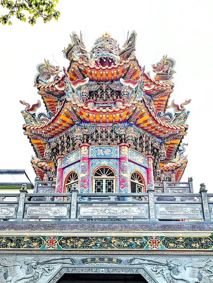 精華建築（圖片截圖於網路）