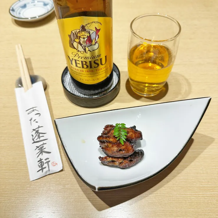 真的不能小看這鰻魚肝，一點內臟腥味都沒有，吃起來醬香帶蜂蜜甜，非常下酒