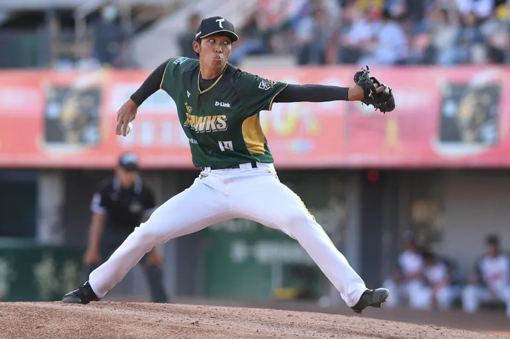 林詩翔預計是球隊終結者，希望他能扛住龐大的壓力。（取自台鋼雄鷹臉書）