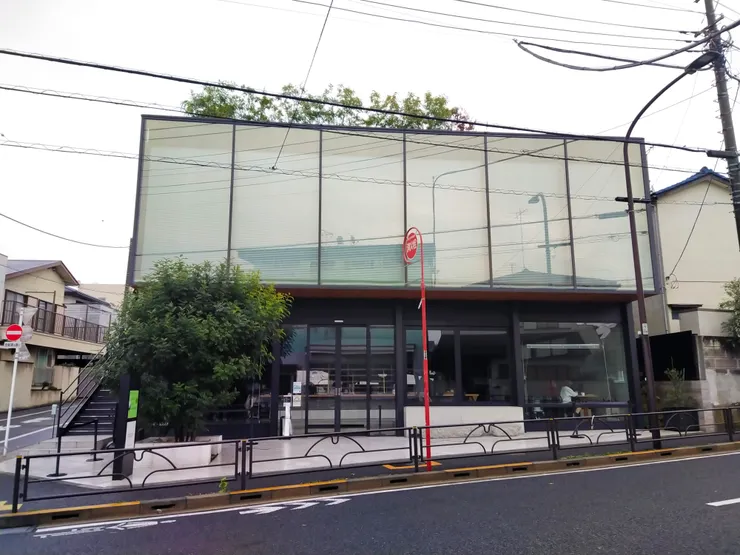 咖啡廳位在住宅區巷內