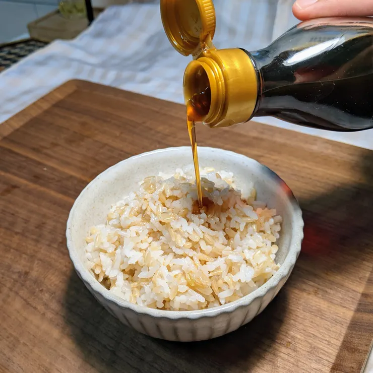 黑麻油拌飯超香!