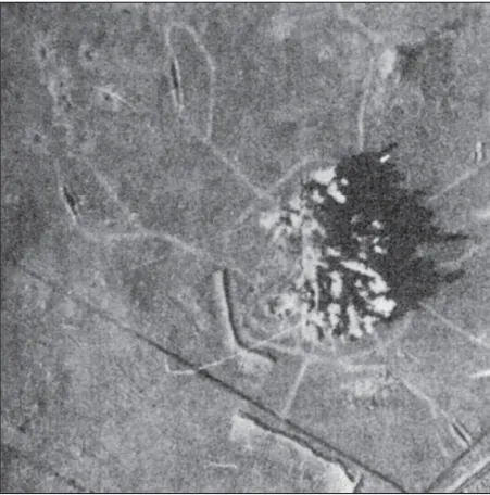 以色列空軍拍攝的一次防空壓制空襲，轟炸正中陣地中央雷達所在的位置 - 但周邊為發射器準備的掩體是空的，說明這個陣地可能是非活躍狀態。