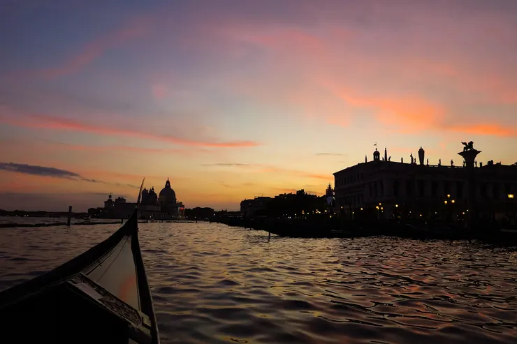 尤其這段出來威尼斯島外看到日落,超級美的