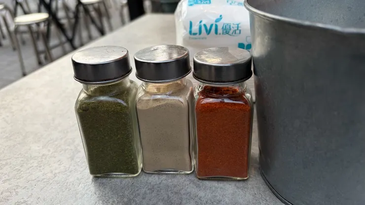 青花椒粉、孜然粉、辣椒粉