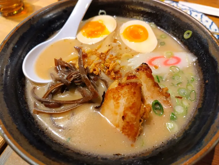 頂級醬油豚骨拉麵