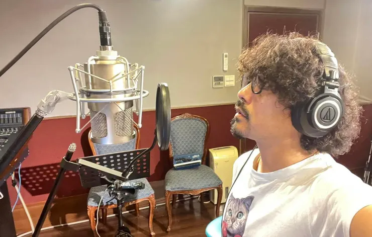 本次專輯以全新的方式詮釋,嘗試將原住民朋友在酒後的真實場景化作旋律。 (圖∕風潮音樂 提供)