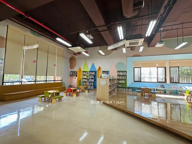 兒童閱覽區行動不便家人一同前往,不會被拒絕於遠處,還是可以接受的範圍。