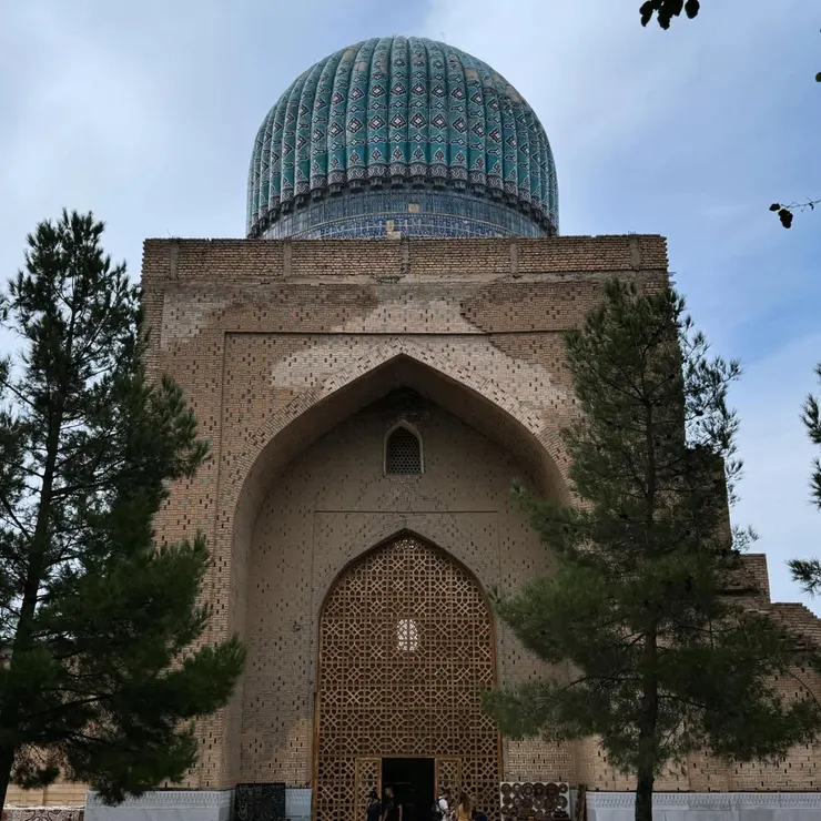 比比哈奴清真寺內部aka要收錢的地方