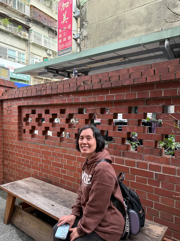 戶外區漂亮的磚牆