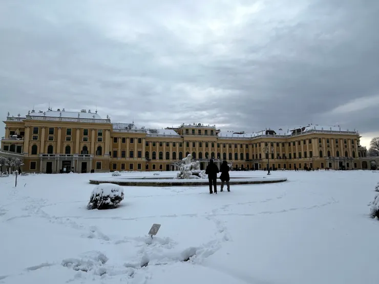 美泉宮 (Schönbrunn Palace)