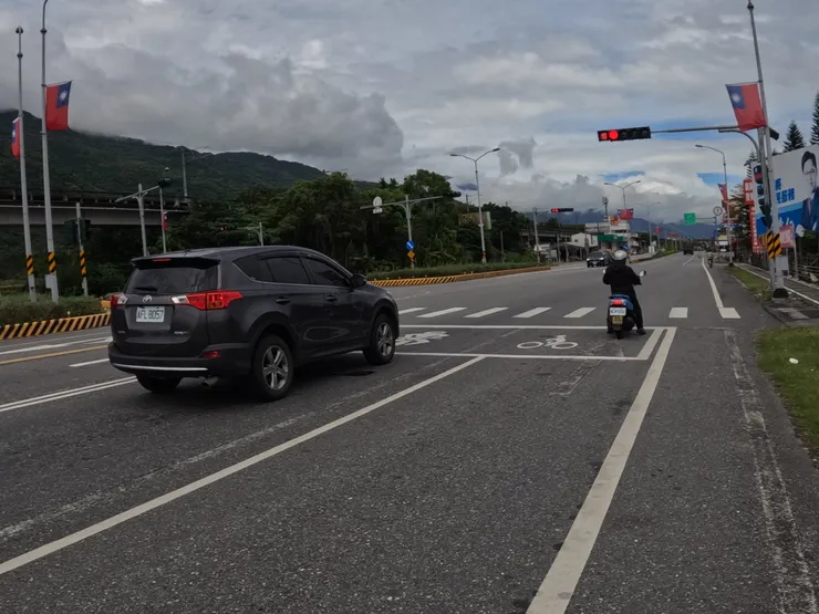 這裡台9線的道路寬敞舒服。