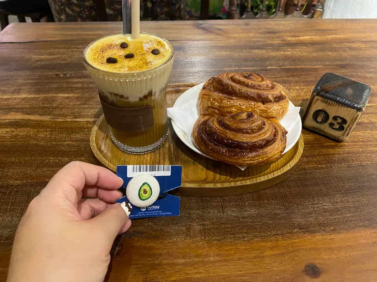 這家是朋友喝過推薦的蛋咖啡，也是不錯喝，但後來我發現這家店的酪梨咖啡更具特色更好喝