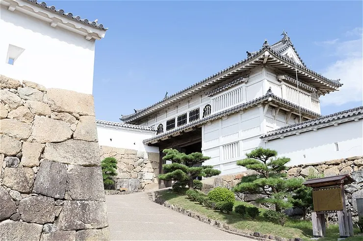 菱之門旁的Z字形陡坡/照片來源：TABIAN JAPAN