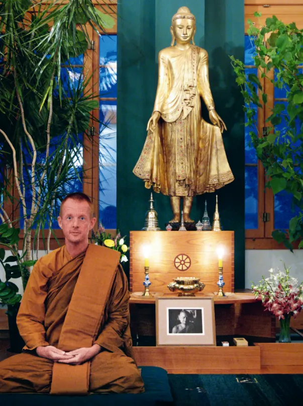 比約恩_於2008年最後當僧人的照片