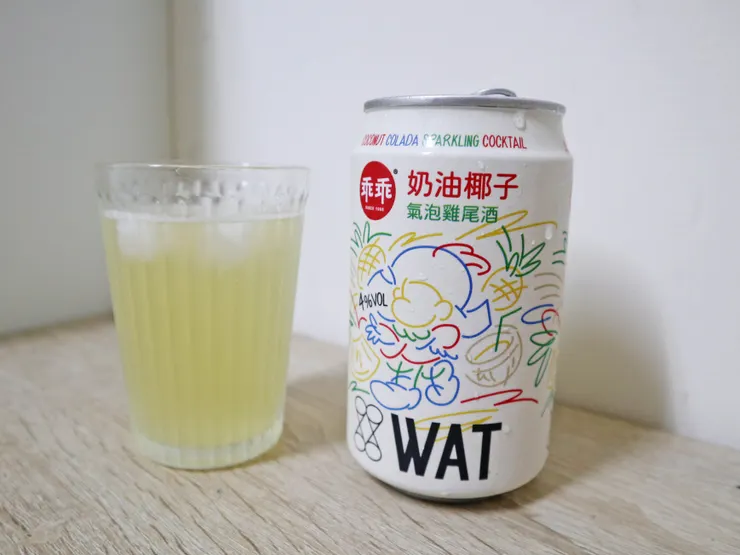 乖乖×WAT聯名「奶油椰子」氣泡雞尾酒。