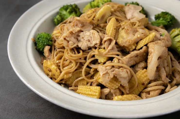 圖說：日日好食「好控麵」以其高纖高蛋白配方，兼顧美味與機能性，成為醫師推薦的長期飲食輔助選項。（資料來源：日日好食）