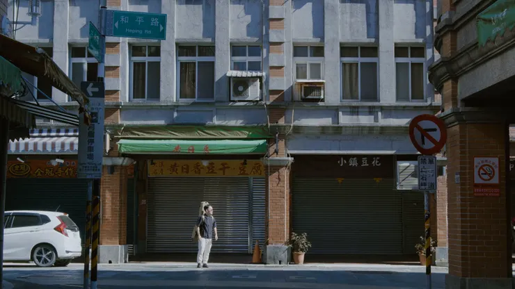 繼以〈居住正義〉探討社會議題、引發聽眾深思後,指彈音樂人李軍帶著全新創作回歸。(圖/風潮音樂 提供)