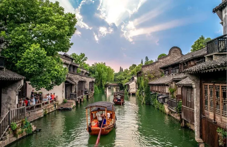 Wuzhen Water Town ©Richie Chan/Shutterstock.com