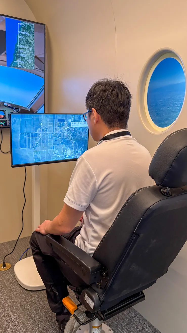 領航員肩負著控制路線的重責大任。