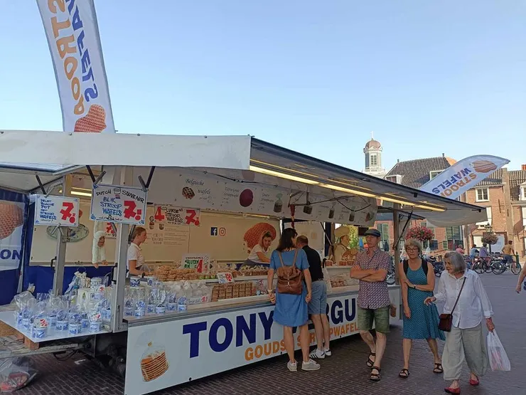 市集上少不了國民點心 — 荷蘭煎餅Stroopwafel！