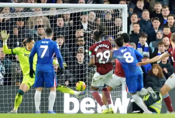 安素費南迪斯射入絕殺球助車路士反勝3:2