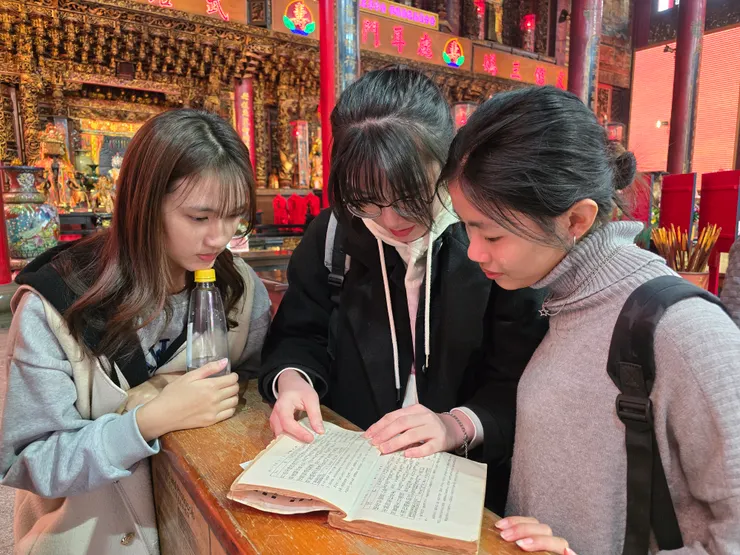 上華蒙特梭利國高中