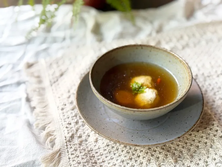 恬說，台灣人喜歡喝湯，一口喝下去，胃和心都暖了