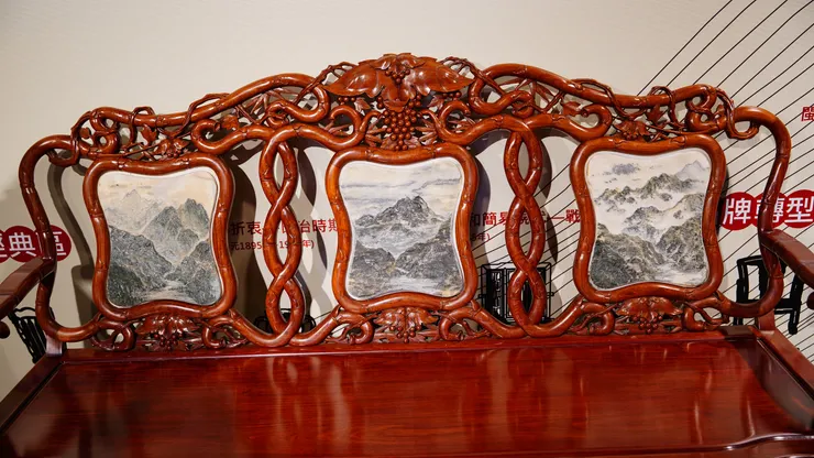 實木的古典家自然的岩石紋路