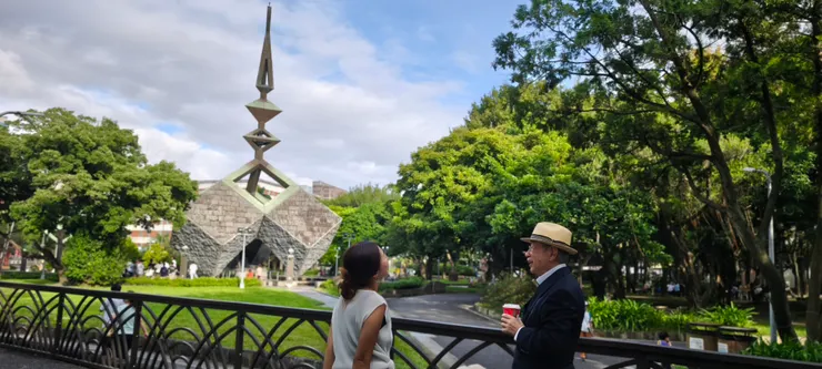 建築設計師 鄭自才侃侃而談當年紀念碑的風格理念  2025