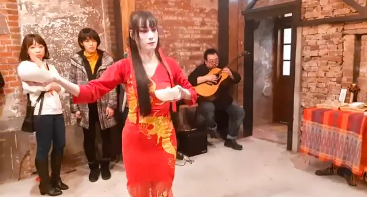 西娜娜 林俊立 野村 祐於梅笑糧行祈福儀式 梵靈乾坤工作室提供