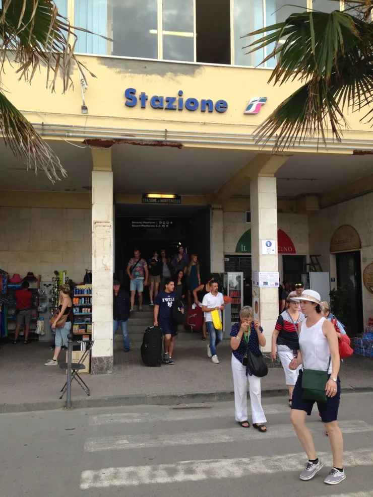 五個景點之間主要靠火車串連