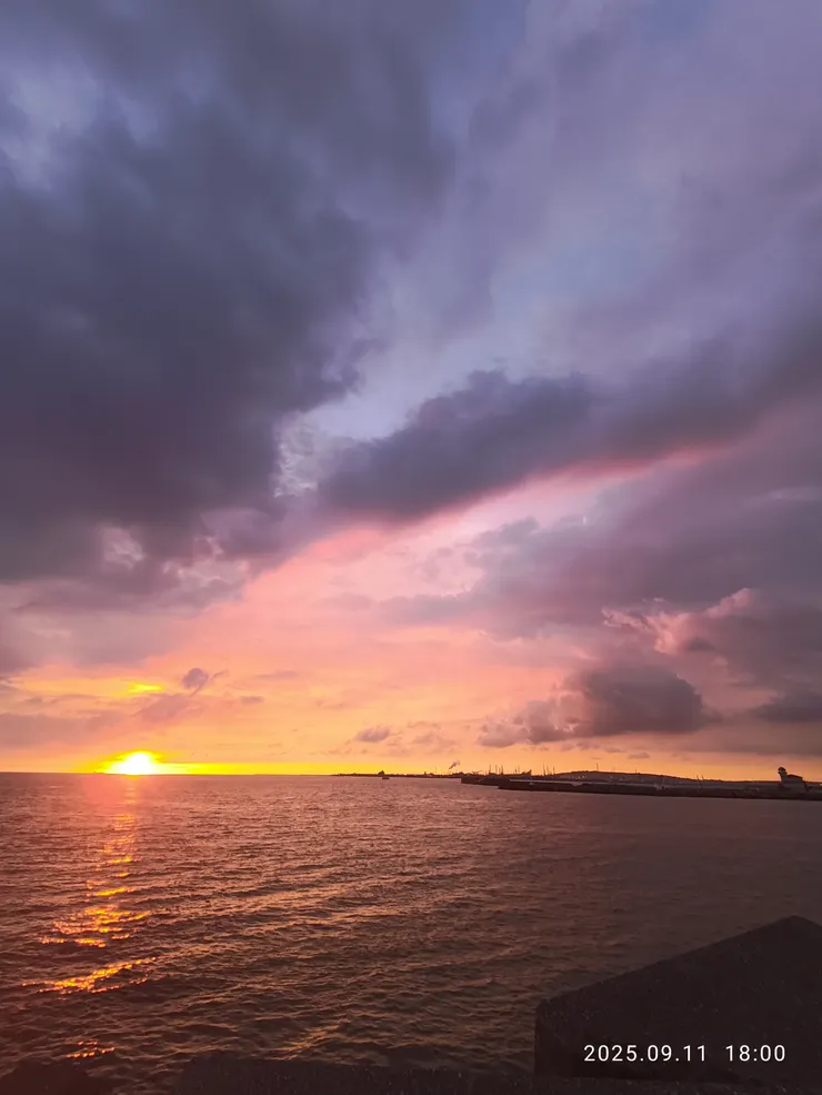 物換星移月龍鍾，自拍攝