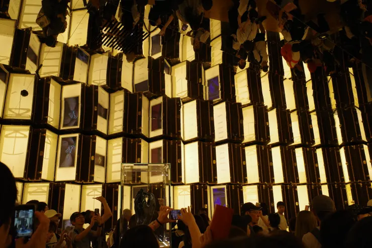 LVMH 武力展示中