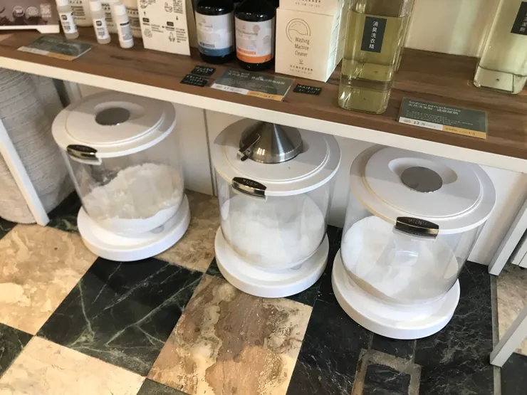 天然清潔劑：小蘇打、檸檬酸、過碳酸鈉