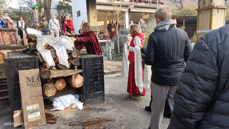 (Photo by Fay Huang: 印度的火葬儀式)