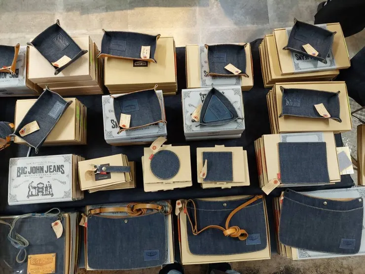 Big John 皮革丹寧拼接小物