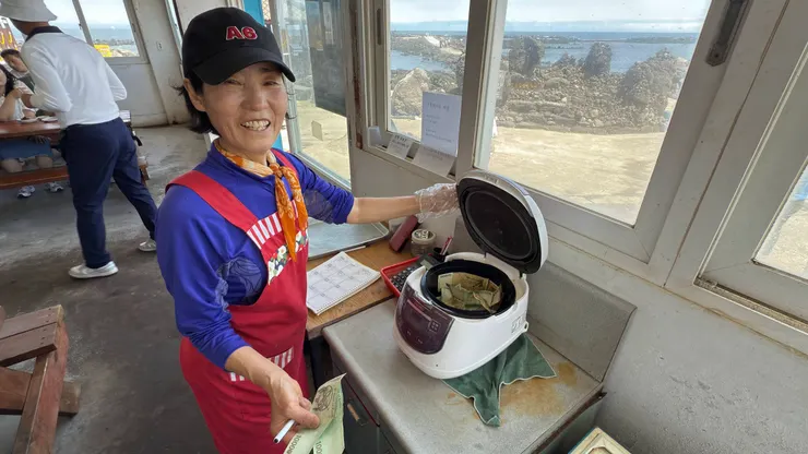 烤海螺商家用電子鍋裝鈔票