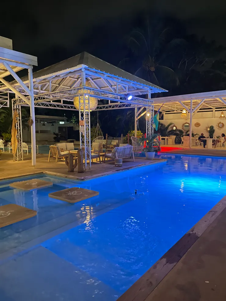 模里西斯CocoChill泳池酒吧