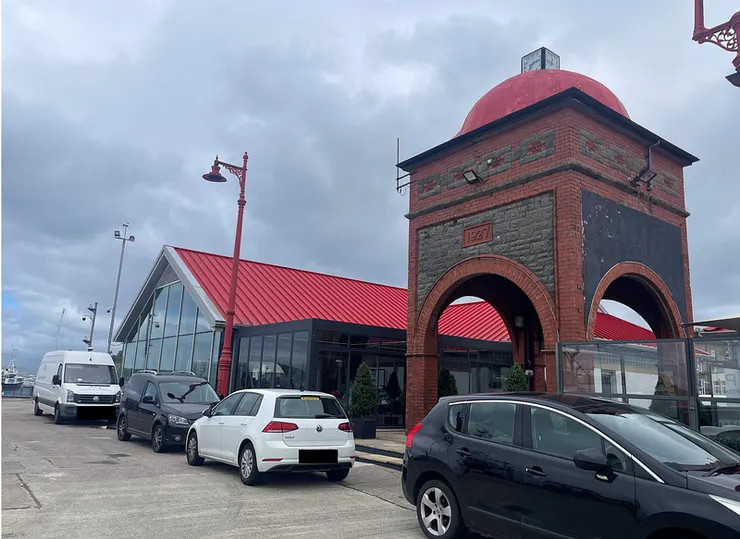 Ee-Usk seadfood restaurant