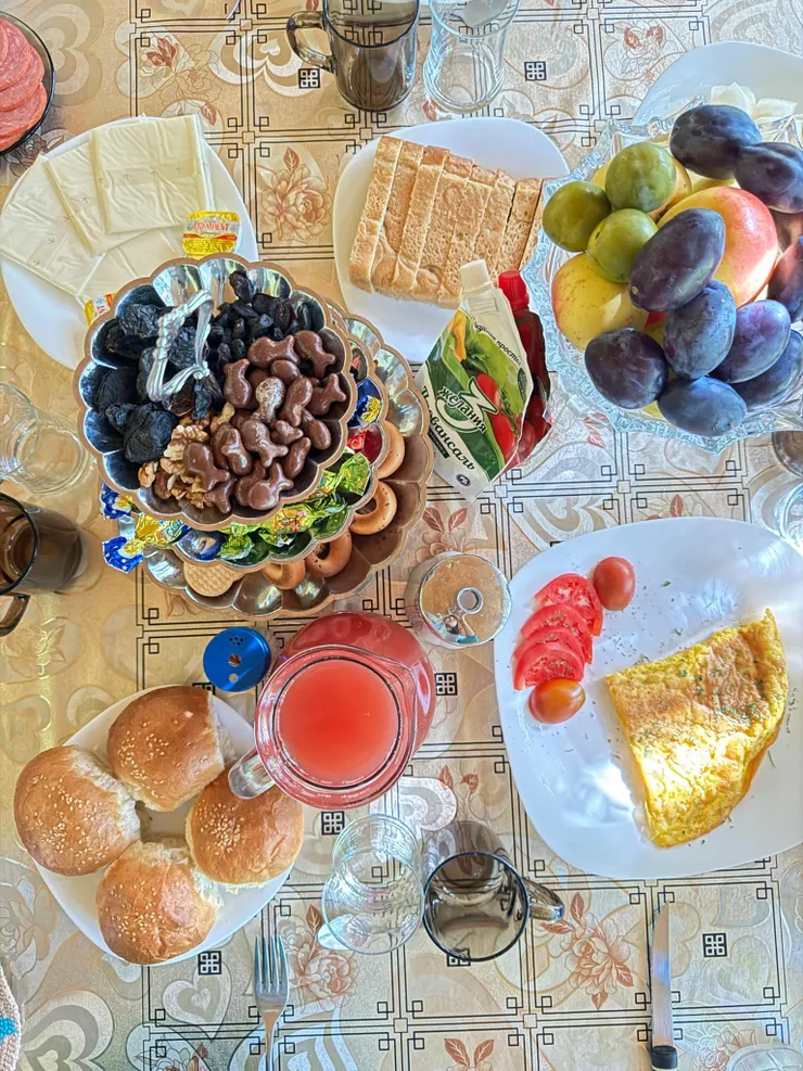 阿克蘇國家公園民宿提供的豐盛早餐