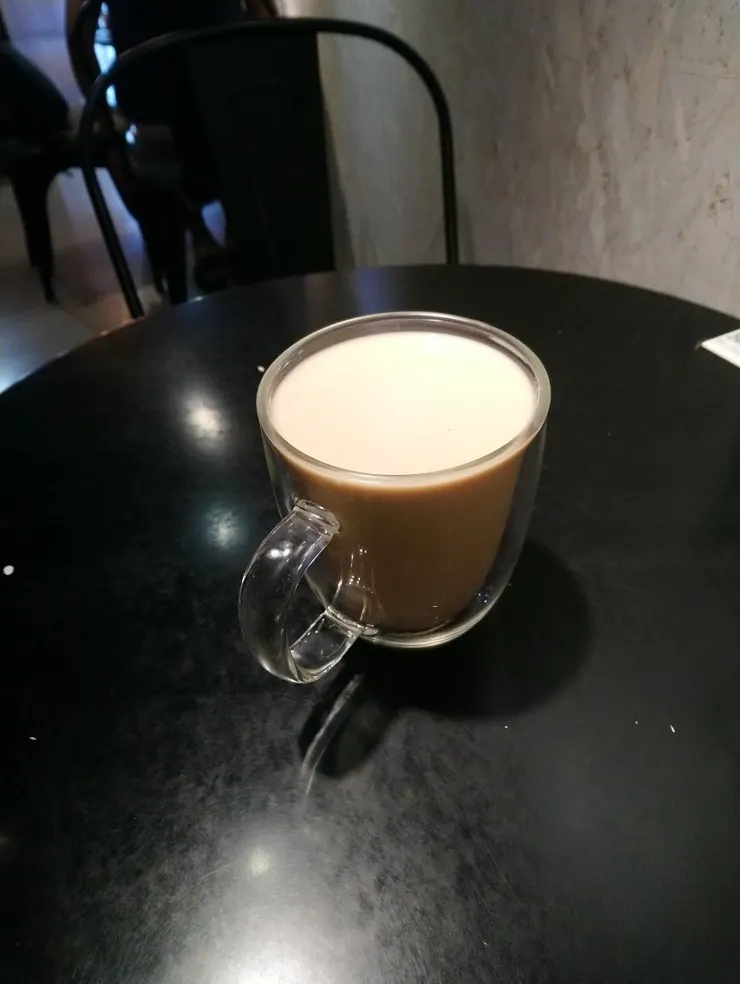 自行拍攝-紅茶那堤-大杯