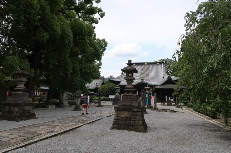 內部。