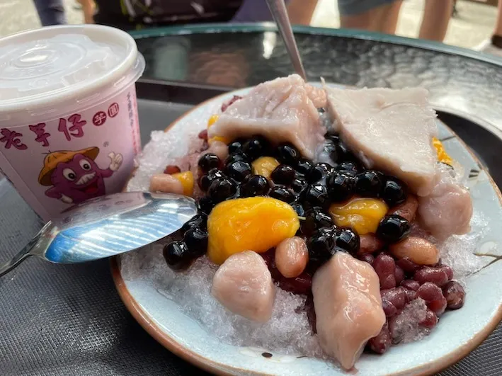 用老芋仔的綜合芋圓及西米露結束大三元