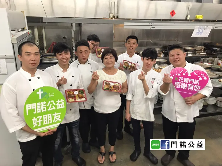 銘師父於疫情期間也贈送上百個便當支持門諾醫護